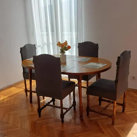 Апартаменты Tinel 3 Bdr