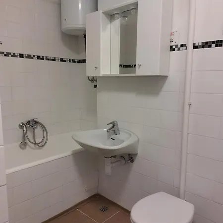 Tinel 3 Bdr Апартаменты *